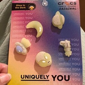 New Crocs Jibbitz Glow in the Dark Alien 5pc Set